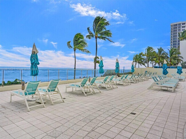 Building Photo - 2501 S Ocean Dr