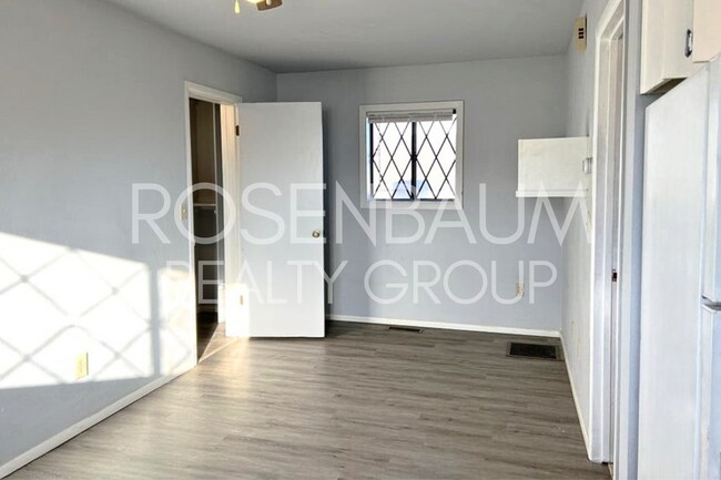 Building Photo - P25-010