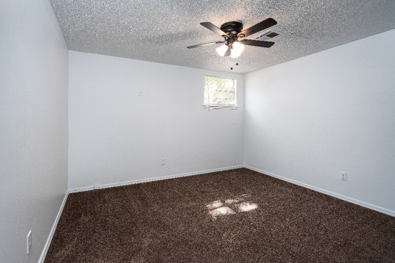 Building Photo - 3413 Cameron Ct