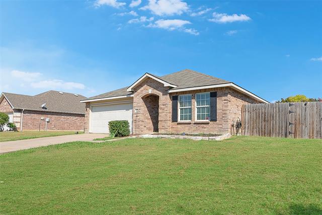 Building Photo - 2901 Saddle Dr