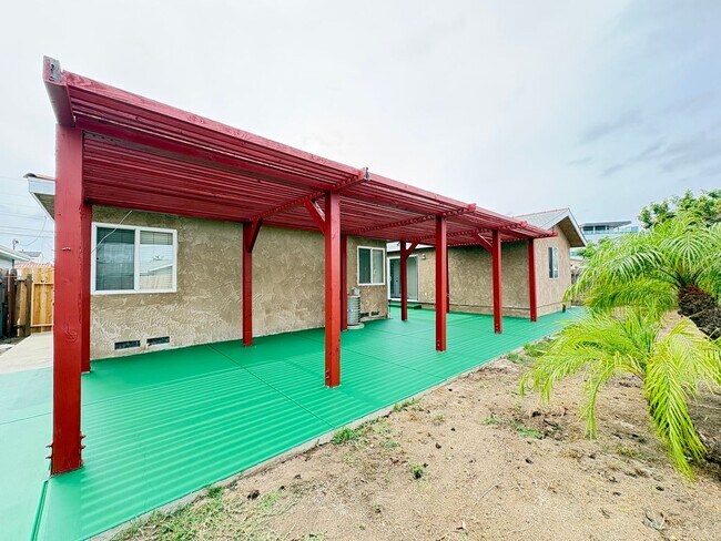 Building Photo - 5114 63rd St