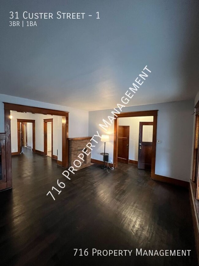 Building Photo - 31 Custer St