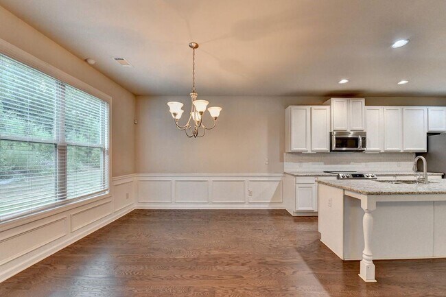 Building Photo - 5166 Apple Grove Rd NE