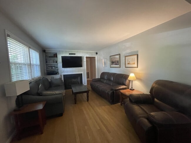 Building Photo - 4808 Fitzhugh Ave