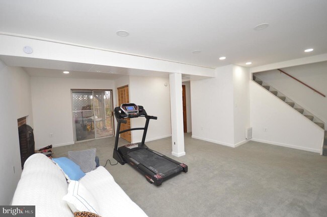 Building Photo - 14595 Woodland Ridge Dr