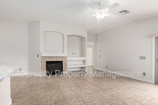Building Photo - 9255 E Shasta Dr