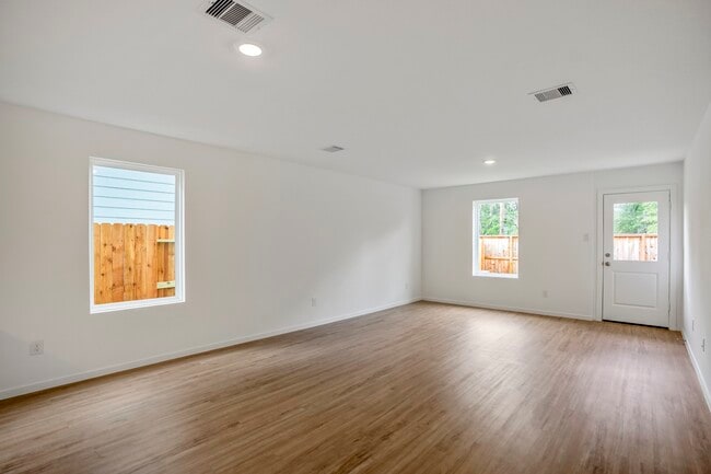 Building Photo - 21463 Carosella Dr