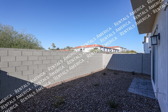Building Photo - Desirable Community of Arabella