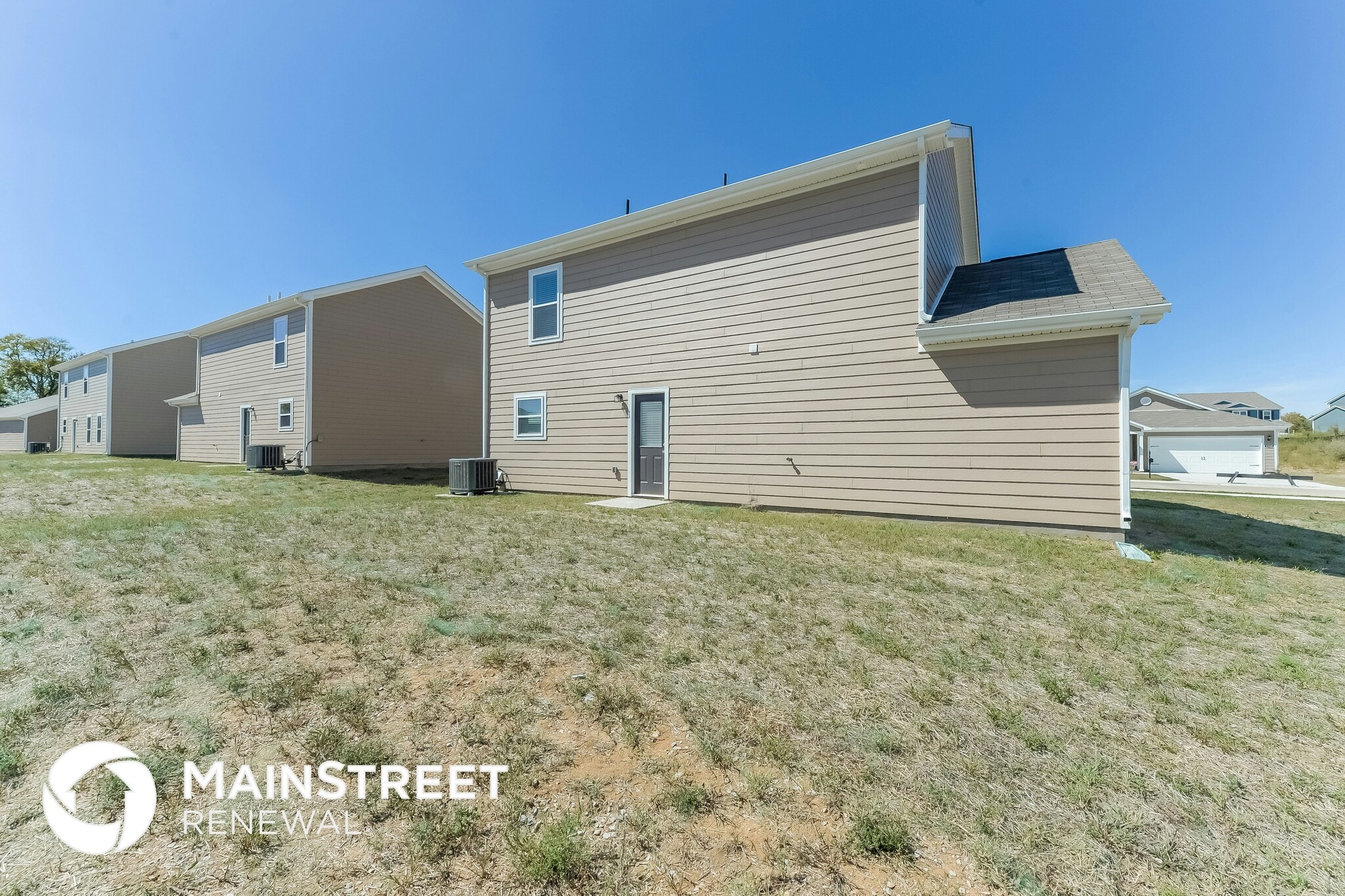 Building Photo - 2329 Bee Hive Dr