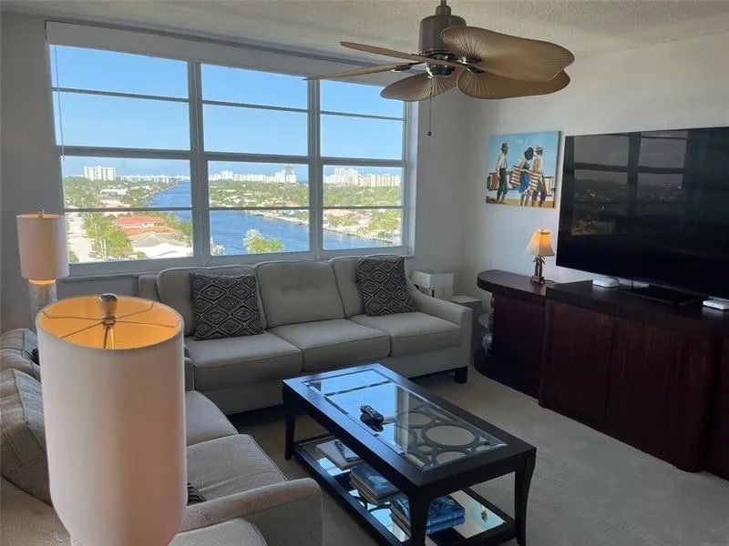 2nd Bedroom/Den - 5100 DuPont Blvd