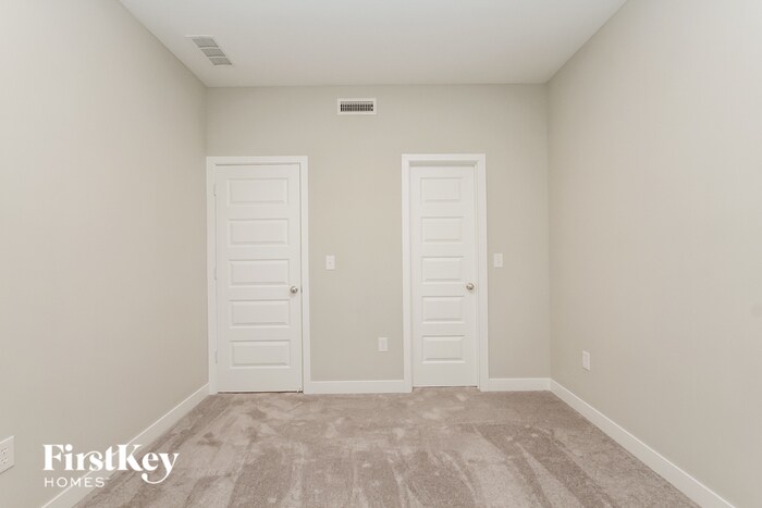 Building Photo - 2464 S Carlota Dr