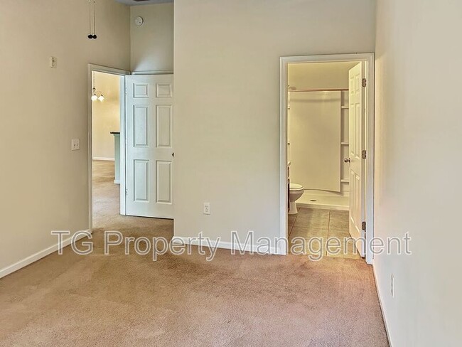 Building Photo - 13864 Herons Landing Way