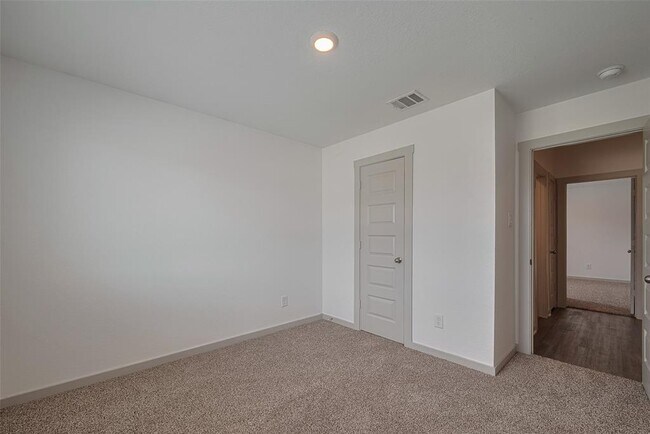 Building Photo - 14519 Sweetwater Dr