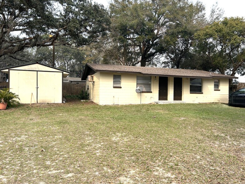 Primary Photo - 8127 Cass Rd