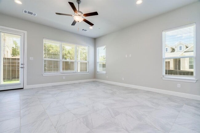 Building Photo - 600 C-Bar Ranch Trl