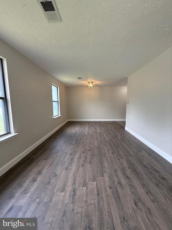 Building Photo - 3295 Jesmond Ct