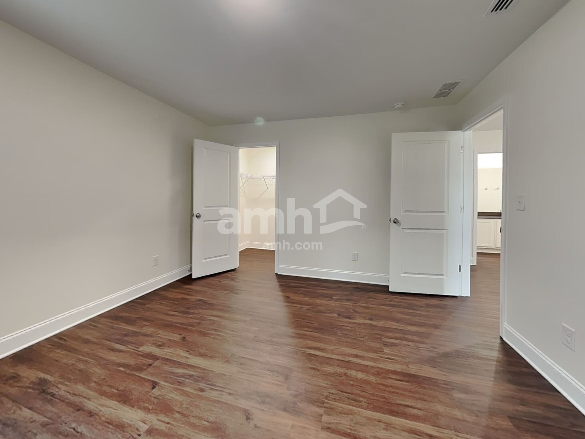 Building Photo - 15721 Thomas Rd