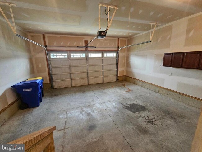 Building Photo - 270 Waterway Dr