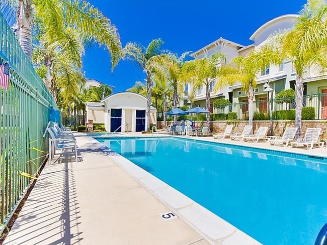 Building Photo - Spectrum Center, 2 Bed | 2 Bath Single Lev...