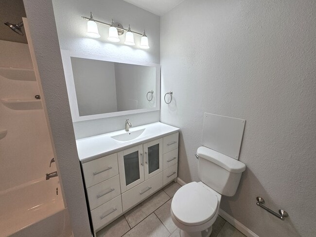 Building Photo - 433 Clearfield Dr