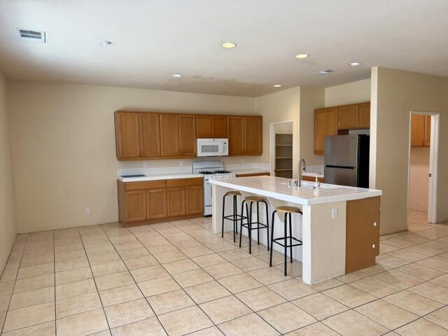 Building Photo - 47497 Lagoon Ct