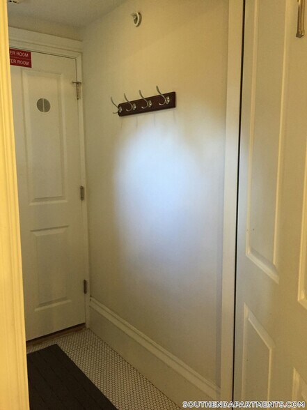 Building Photo - 656 Massachusetts Ave