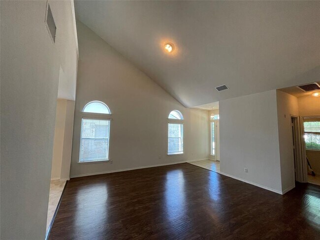 Building Photo - 3830 Castle Rock Cove