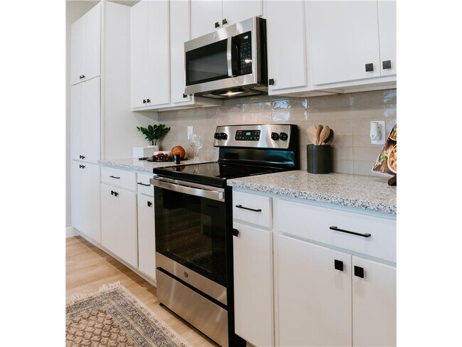 Building Photo - 15350 105th Ave N