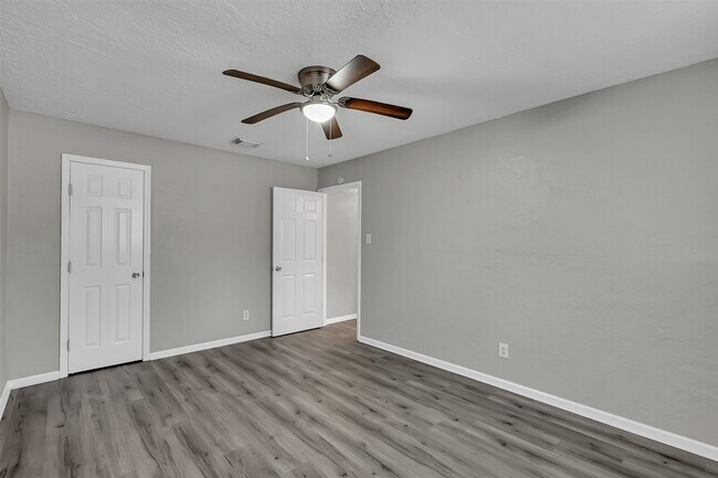 Building Photo - 29806 Lazy Ln