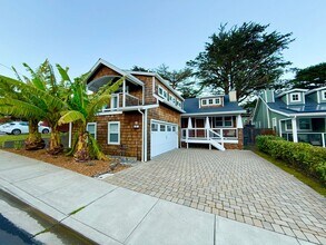 Building Photo - Luxurious Pacifica Retreat with Bonus Suite & EV Ready!