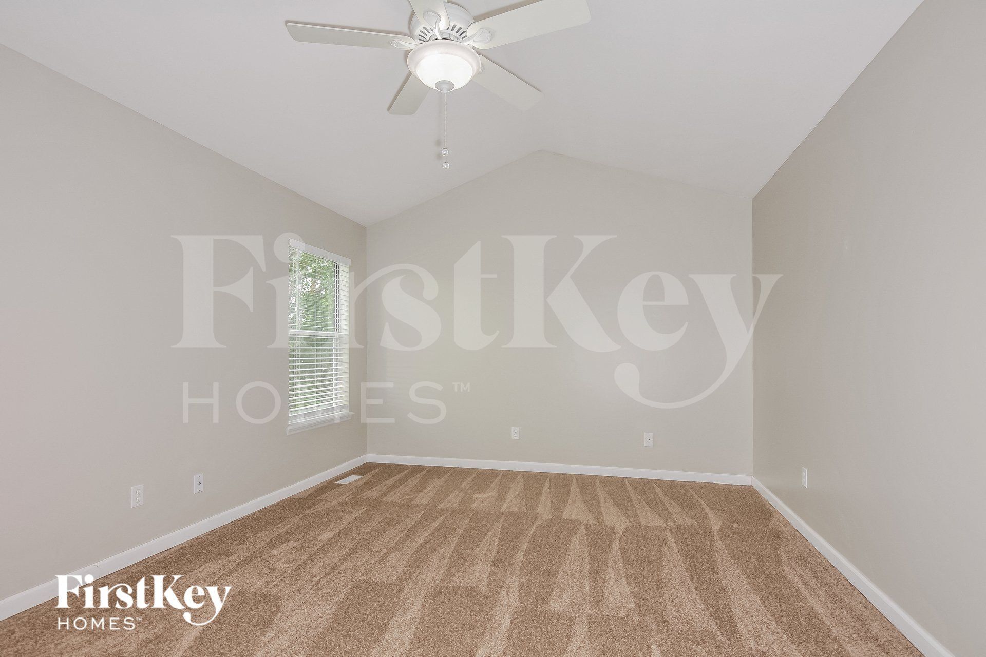 Building Photo - 124 Royallsprings Pkwy