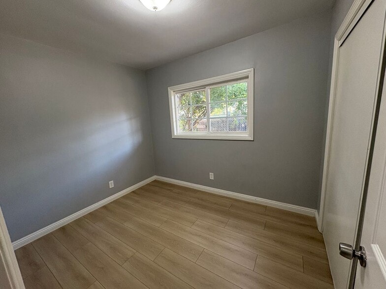 Building Photo - 4925 Chino Ave