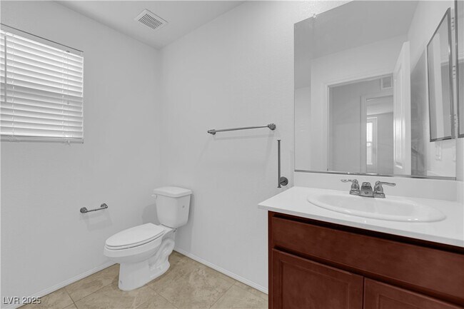 Building Photo - 9734 Cluny Ave