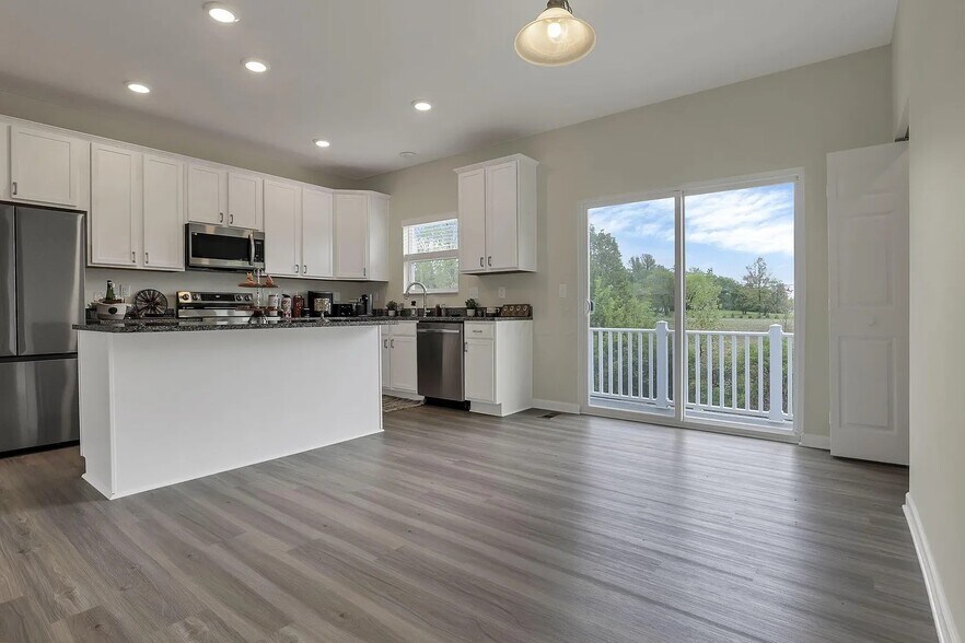 Building Photo - 111 Coyote Willow Dr