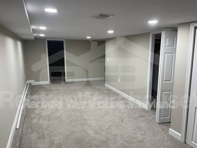 Building Photo - 815 Chauncey Ave