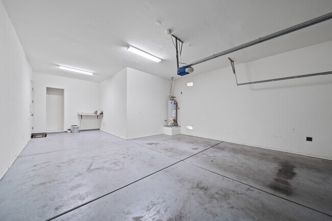 Building Photo - 12277 Whistling Wind Ave