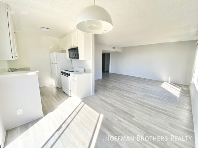 Building Photo - 3747 Glendon Ave