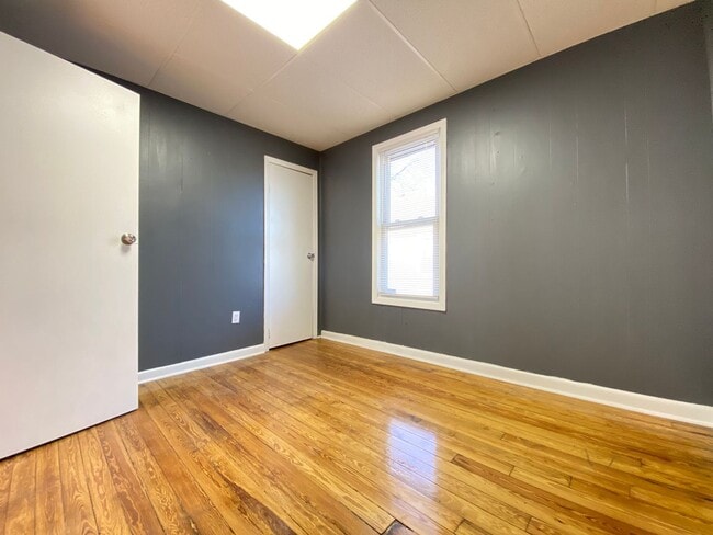 Building Photo - 4 Bedroom Home in Hammond