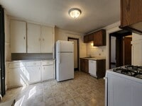 Building Photo - 10 S Orchard St