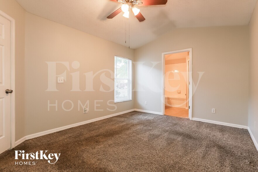 Building Photo - 11133 Lakeside Vista Dr