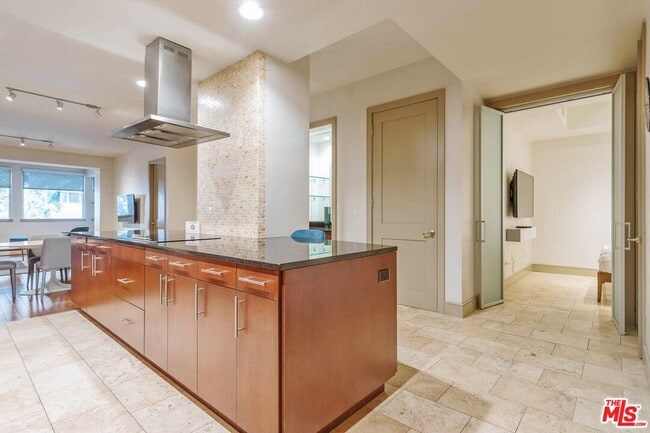 Building Photo - 10700 Wilshire Blvd