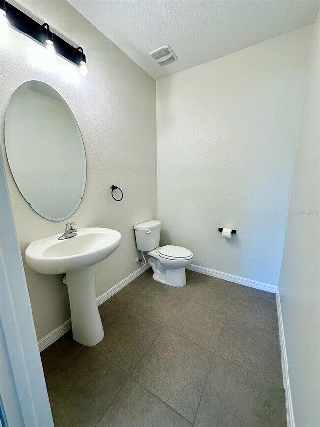 Building Photo - Epperson Rental