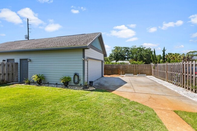 Building Photo - 828 Cannon Ln