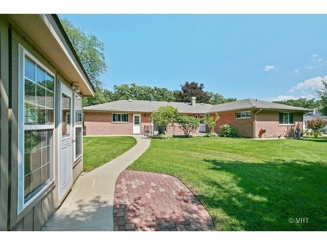 Building Photo - 257 Vista Rd