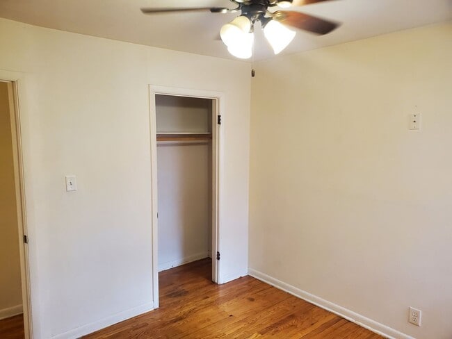 Building Photo - 3 Bedroom Single Family Ranch Home