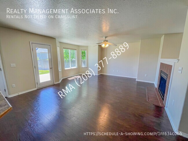 Building Photo - 5118 Lathrop Pl