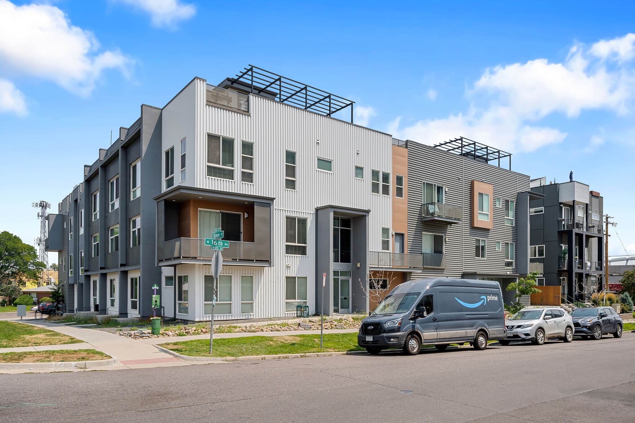 Building Photo - 3081 W 16th Ave