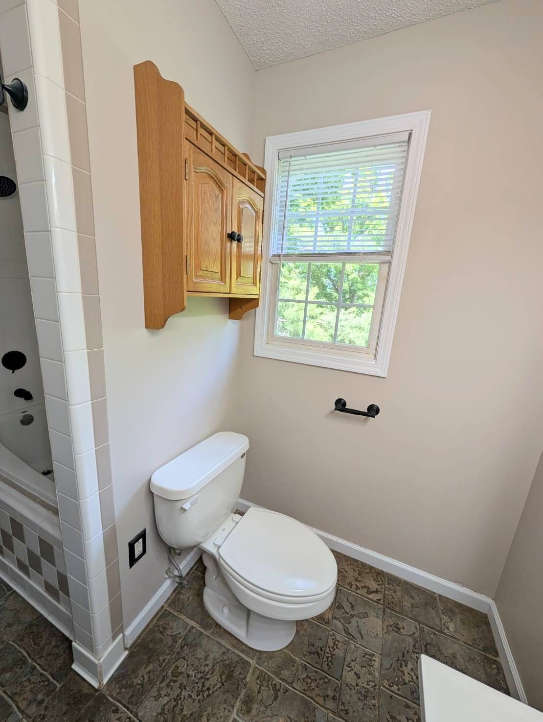 Building Photo - 358 Henson Ln