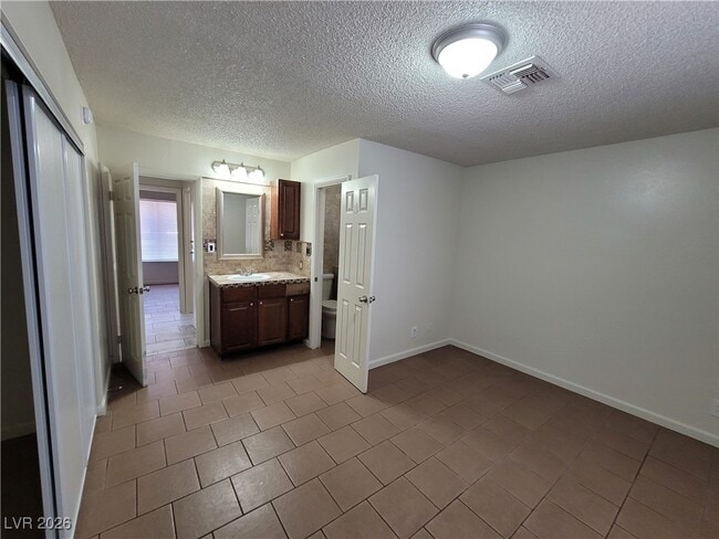 Building Photo - 3908 Montebello Ave