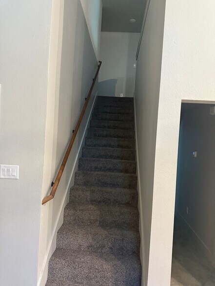 Building Photo - 138 Greenbriar Ct